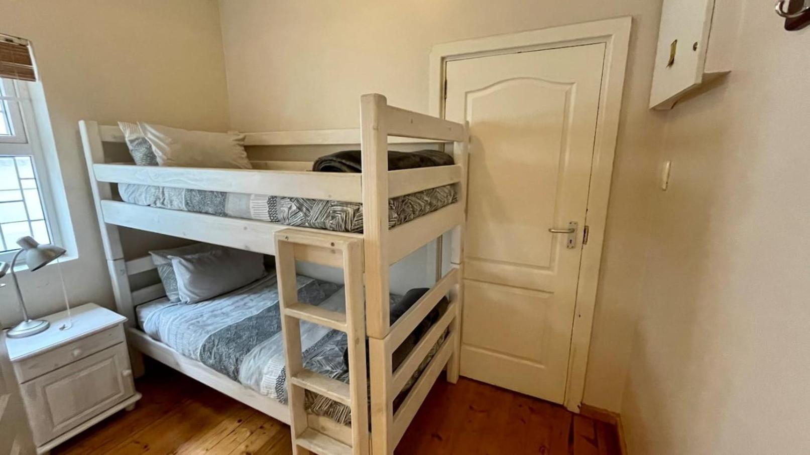 Cosy Private Cottage-internet & Off Street Parking * Port Elizabeth