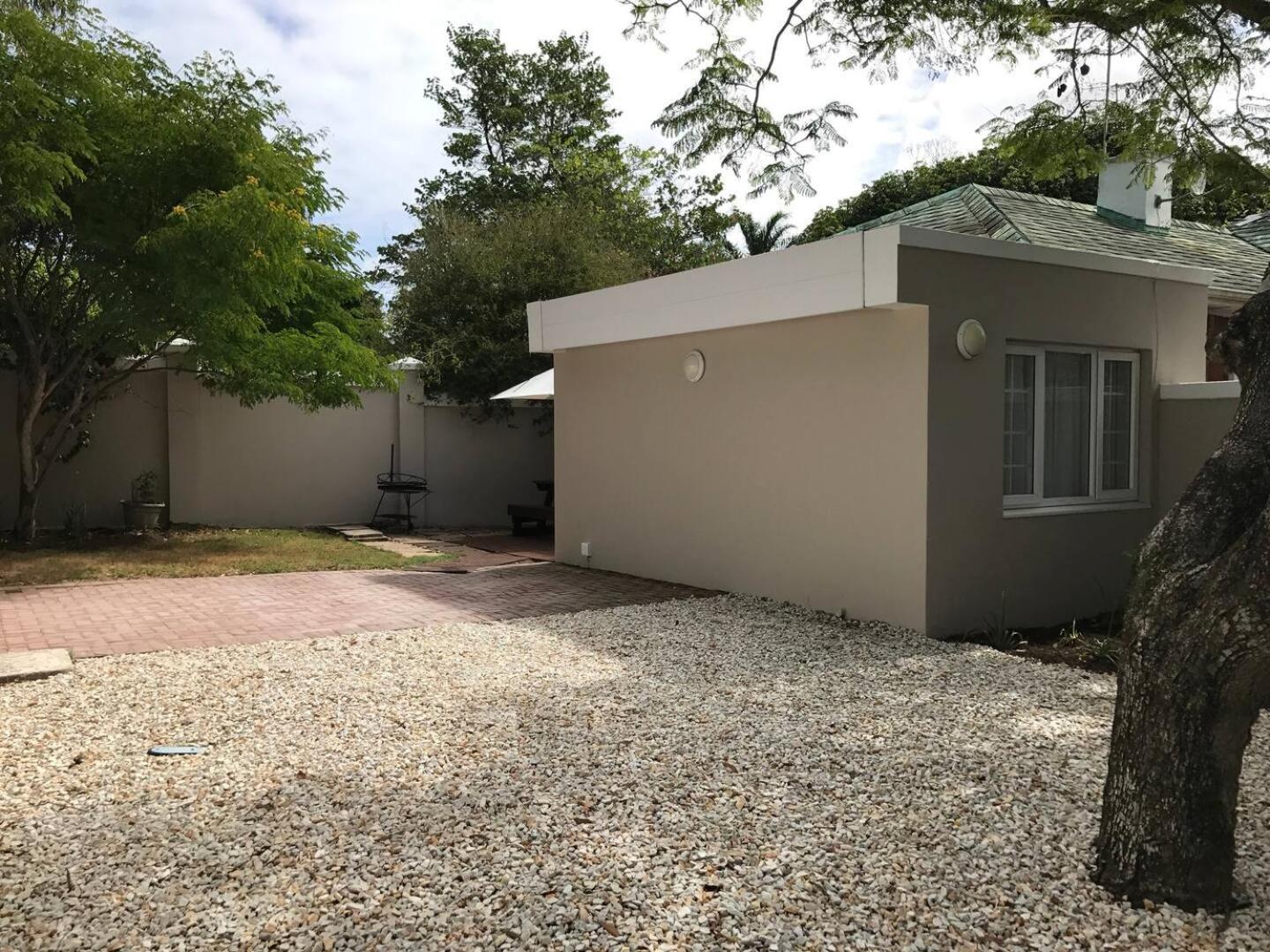 Cosy Private Cottage-internet & Off Street Parking * Port Elizabeth